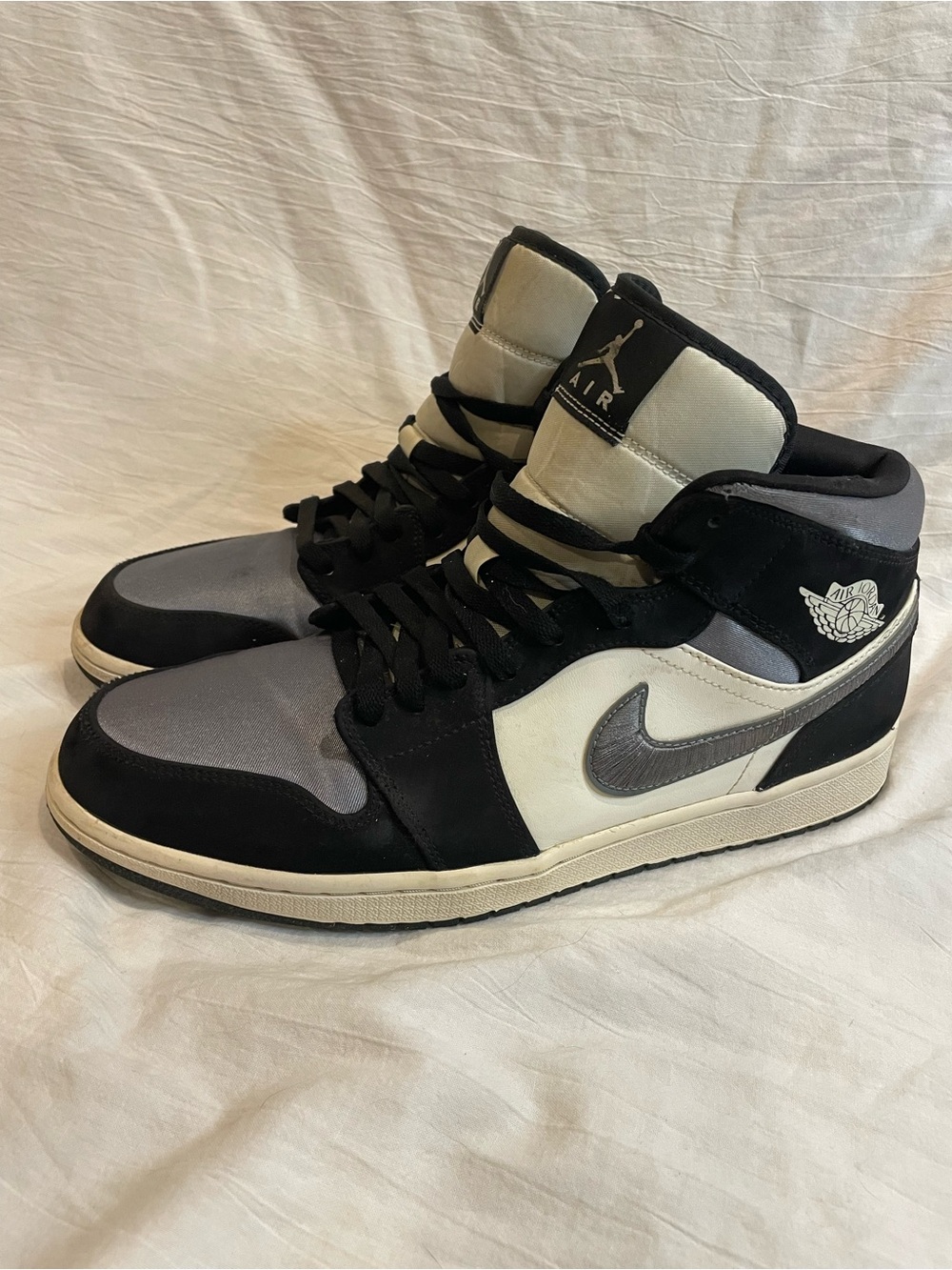 Nike Air Jordan 1 Mid Grey Fog Satin Toe Men’s Size 12 Sneakers 852542-011